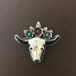 Southwestern Carved Bull Horn Necklace